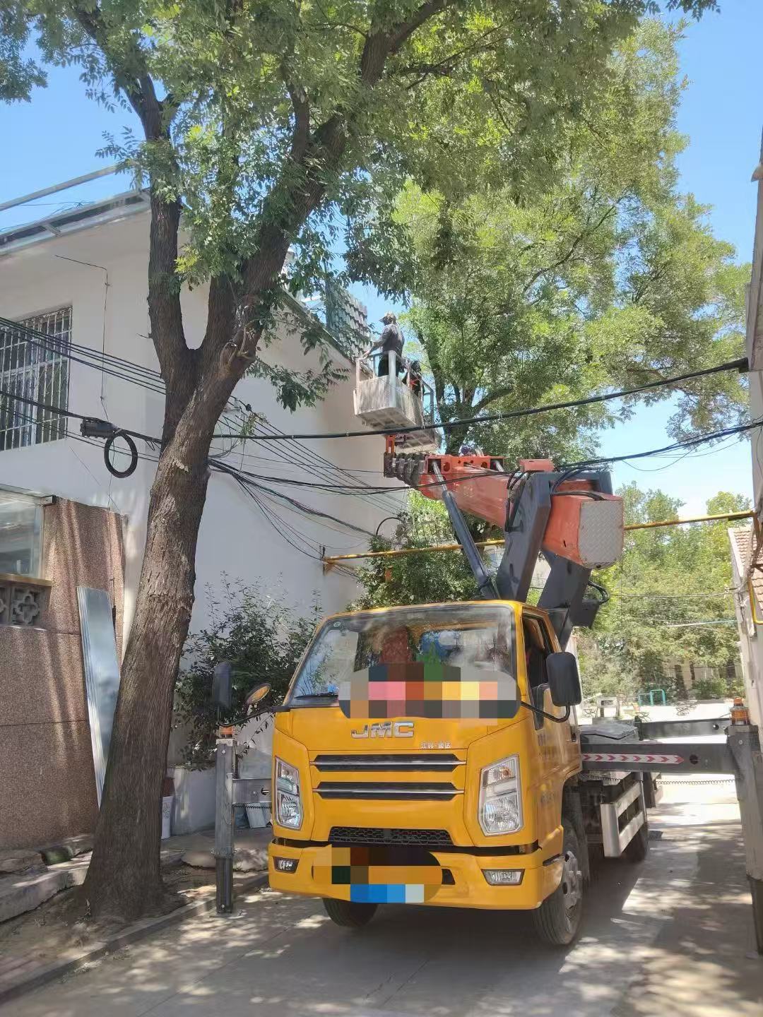 肥东县高空作业车能吊装重物吗？最大承载多少公斤？